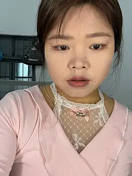 Snapshot of Flowers018 chatting on March 2026 06:06:01 AM Flowers018 online show from March 2026 06:06:01 AM