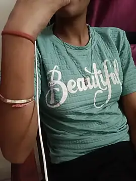 Snapshot of aushi_rajput chatting on May 2026 05:18:02 PM aushi rajput online show from May 2026 05:18:02 PM