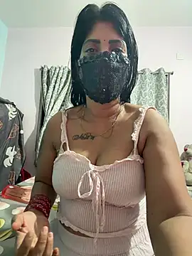 Taniyasharma4898 online show from July 2026 03:47:01 PM