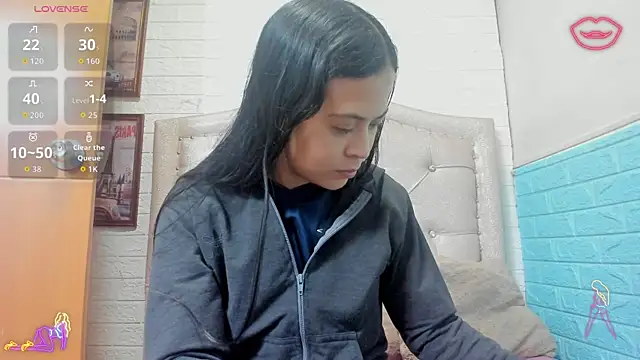 LITTLE-NESSA online show from April 2026 01:48:02 PM