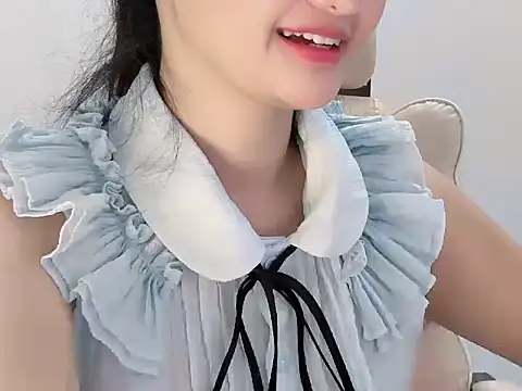 Snapshot of AmyLinee_1 chatting on June 2026 03:40:01 AM AmyLinee 1 online show from June 2026 03:40:01 AM