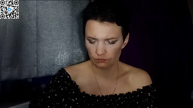 HotMamaQueen234 online show from June 2026 07:25:01 PM