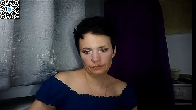 Snapshot of HotMamaQueen234 chatting on June 2026 10:01:01 PM HotMamaQueen234 online show from June 2026 10:01:01 PM