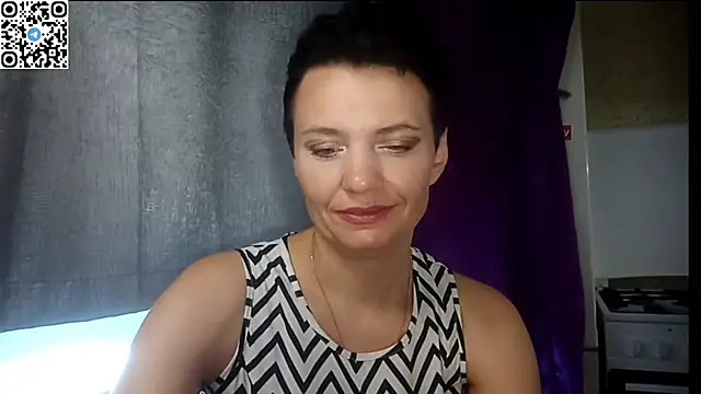 Snapshot of HotMamaQueen234 chatting on July 2026 10:32:02 AM HotMamaQueen234 online show from July 2026 10:32:02 AM