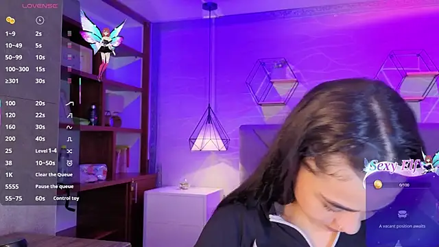 tifanywollf online show from April 2026 03:18:01 AM