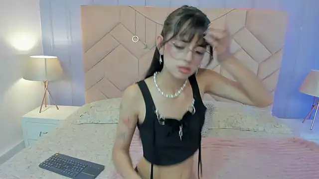 Snapshot of Eimy_Blaze chatting on May 2026 07:44:01 PM Eimy Blaze online show from May 2026 07:44:01 PM