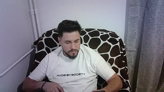 Snapshot of Gianiboy99 chatting on May 2026 07:30:02 PM Gianiboy99 online show from May 2026 07:30:02 PM