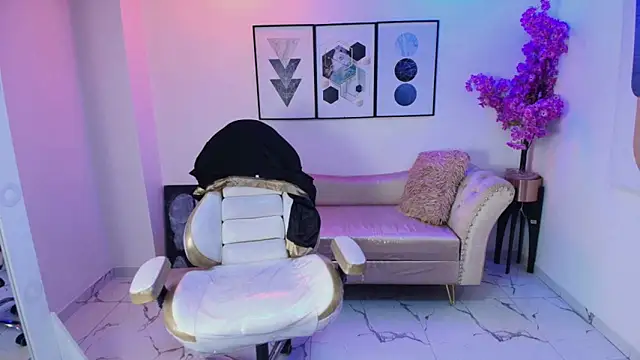 Snapshot of Kitty__meow chatting on May 2026 12:21:01 PM Kitty meow online show from May 2026 12:21:01 PM