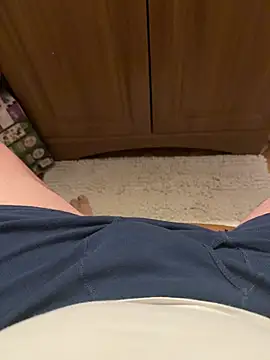 UnCutGrower11 online show from April 2026 03:17:01 AM