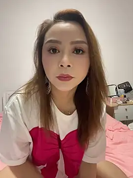 LuckyGirl-11 online show from April 2026 08:06:02 AM
