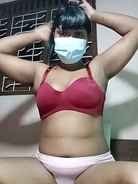 Snapshot of honeyi_babe chatting on May 2026 06:24:01 PM honeyi babe online show from May 2026 06:24:01 PM