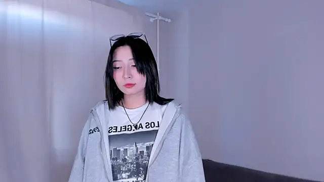 emi okado online show from March 2026 09:24:02 AM