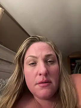 Snapshot of 1SexyQueen chatting on June 2026 01:33:01 AM 1SexyQueen online show from June 2026 01:33:01 AM