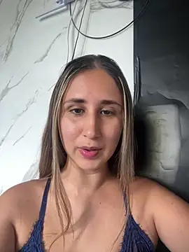 Snapshot of VictoriaWhitmore chatting on April 2026 03:45:01 PM VictoriaWhitmore online show from April 2026 03:45:01 PM