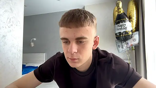 Snapshot of SoloFury chatting on May 2026 08:44:02 AM SoloFury online show from May 2026 08:44:02 AM