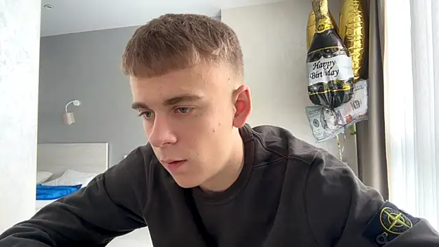 Snapshot of SoloFury chatting on May 2026 06:20:01 AM SoloFury online show from May 2026 06:20:01 AM