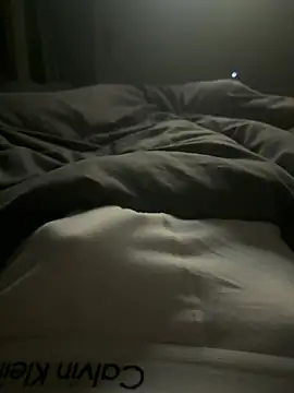 zoladj online show from April 2026 10:56:02 PM