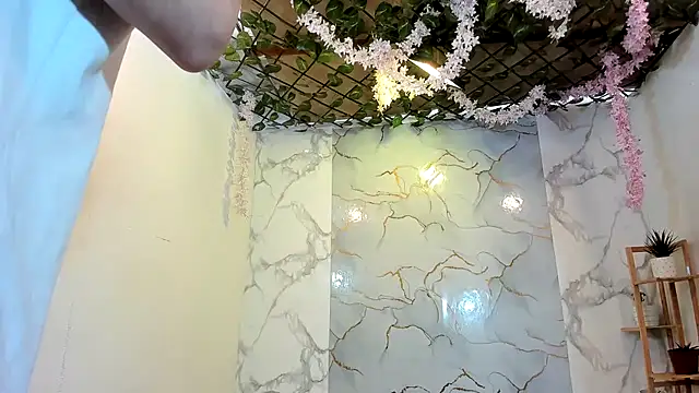 Nahomi hot 77 online show from June 2026 01:03:01 PM