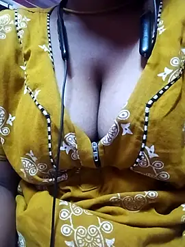 Snapshot of Lucky_Meenu chatting on April 2026 11:38:01 PM Lucky Meenu online show from April 2026 11:38:01 PM