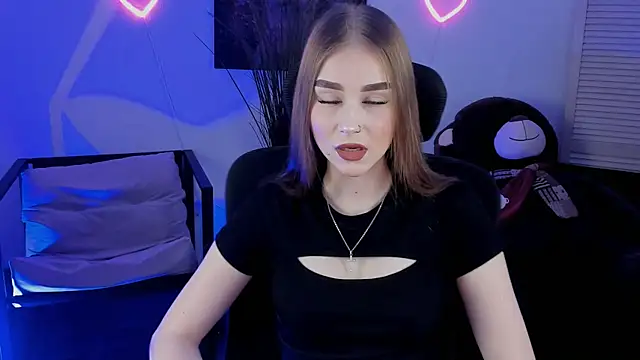 SparkleRoses online show from April 2026 01:42:02 PM