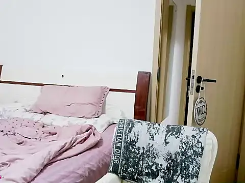 Snapshot of yueyue-99 chatting on March 2026 12:38:02 PM yueyue-99 online show from March 2026 12:38:02 PM