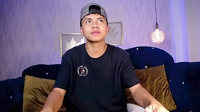 thiagosterling online show from May 2026 10:26:02 PM