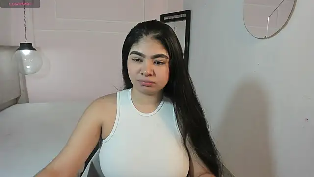 MilaHeat1 online show from May 2026 08:03:02 PM