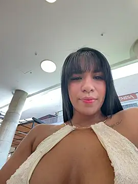 Snapshot of MonserratJons01 chatting on May 2026 03:08:01 PM MonserratJons01 online show from May 2026 03:08:01 PM