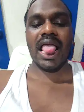 Snapshot of singletamilguy chatting on April 2026 07:38:02 PM singletamilguy online show from April 2026 07:38:02 PM
