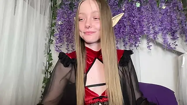 ElfGirlAna online show from June 2026 03:01:02 PM