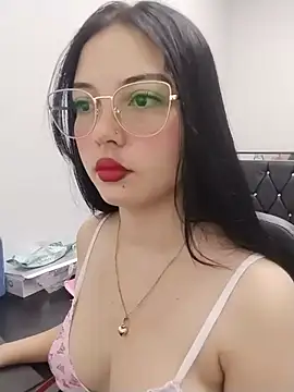 Snapshot of veleria_allurin chatting on June 2026 02:04:02 PM veleria allurin online show from June 2026 02:04:02 PM