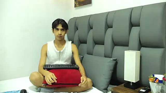 Snapshot of _ArchieBlu_ chatting on March 2026 07:34:02 AM ArchieBlu online show from March 2026 07:34:02 AM