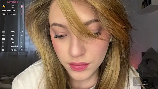 1Kellynaive online show from April 2026 04:09:01 PM