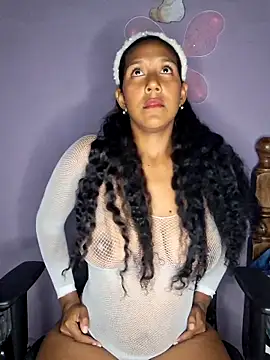 Snapshot of emily_fox01 chatting on March 2026 04:17:01 AM emily fox01 online show from March 2026 04:17:01 AM