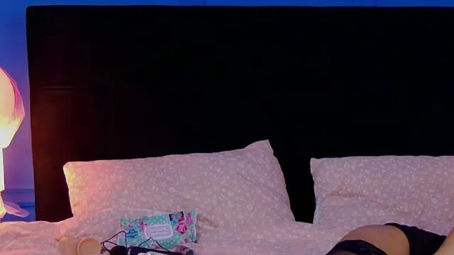 SiennaChantal online show from March 2026 08:14:02 AM