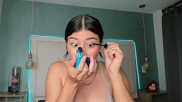 Snapshot of mia_gomez7 chatting on June 2026 01:53:02 PM mia gomez7 online show from June 2026 01:53:02 PM