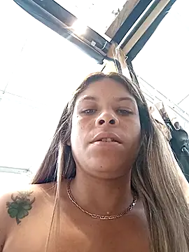 alanna6950 online show from April 2026 04:10:02 PM