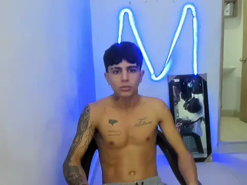  latinhot 420  online show from April 2026 10:40:02 PM