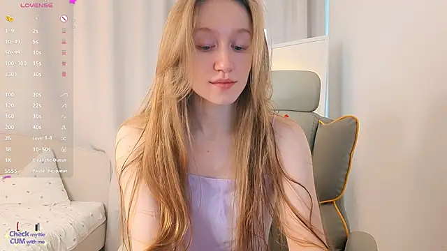 Snapshot of mowalova chatting on May 2026 04:52:02 AM mowalova online show from May 2026 04:52:02 AM