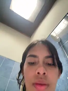 evelyn ks online show from April 2026 06:09:01 PM