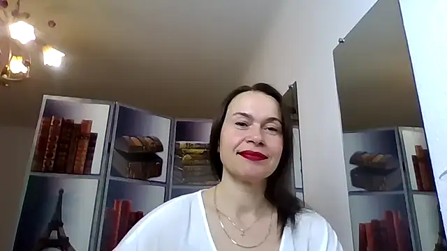 Selena Moo online show from April 2026 07:11:01 AM