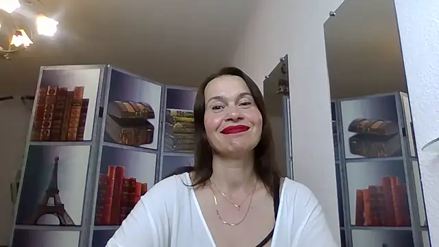Snapshot of Selena_Moo chatting on May 2026 08:04:02 PM Selena Moo online show from May 2026 08:04:02 PM