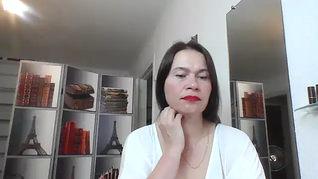 Snapshot of Selena_Moo chatting on June 2026 09:35:02 AM Selena Moo online show from June 2026 09:35:02 AM