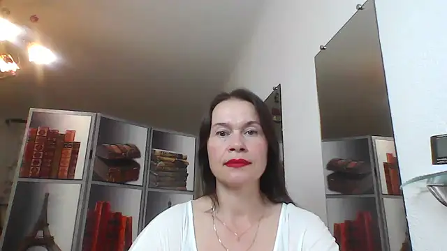 Snapshot of Selena_Moo chatting on June 2026 08:12:02 AM Selena Moo online show from June 2026 08:12:02 AM