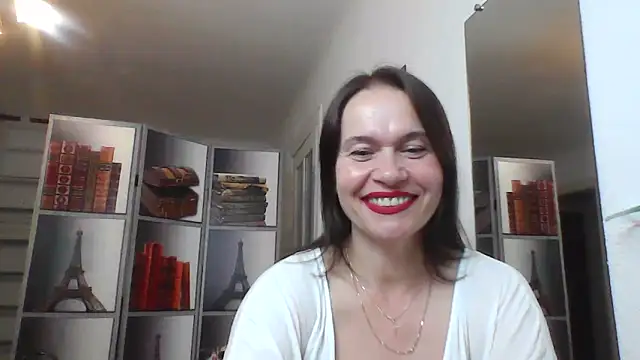 Snapshot of Selena_Moo chatting on June 2026 09:18:02 AM Selena Moo online show from June 2026 09:18:02 AM