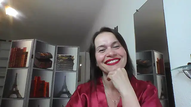 Selena Moo online show from June 2026 03:39:02 PM