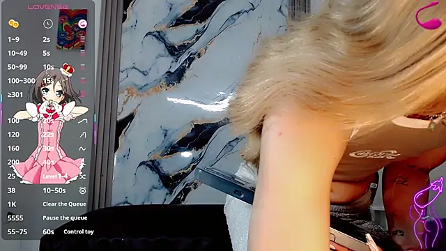 Mia Colucci- online show from May 2026 07:21:01 PM