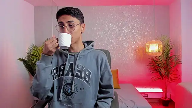 Snapshot of Gio_carangi chatting on March 2026 03:06:02 AM Gio carangi online show from March 2026 03:06:02 AM