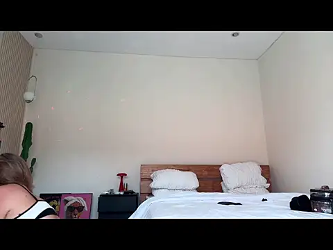 Snapshot of ViviGoddess chatting on March 2026 12:25:02 AM ViviGoddess online show from March 2026 12:25:02 AM