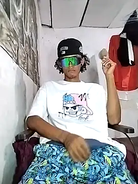 spittermasterpig1 online show from March 2026 04:12:01 PM